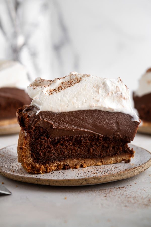 slice of mississippi mud pie on a plate